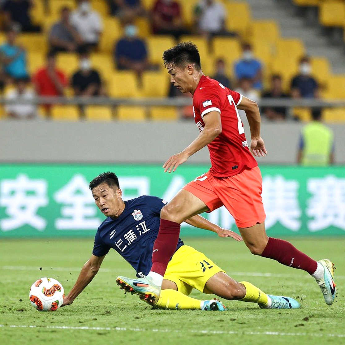 Dewa United dẫn đầu Super League Indonesia: ngôi đầu được xây bằng một trận đá nhiều hơn Dewa United dẫn đầu Super League Indonesia: ngôi đầu được xây bằng một trận đá nhiều hơn