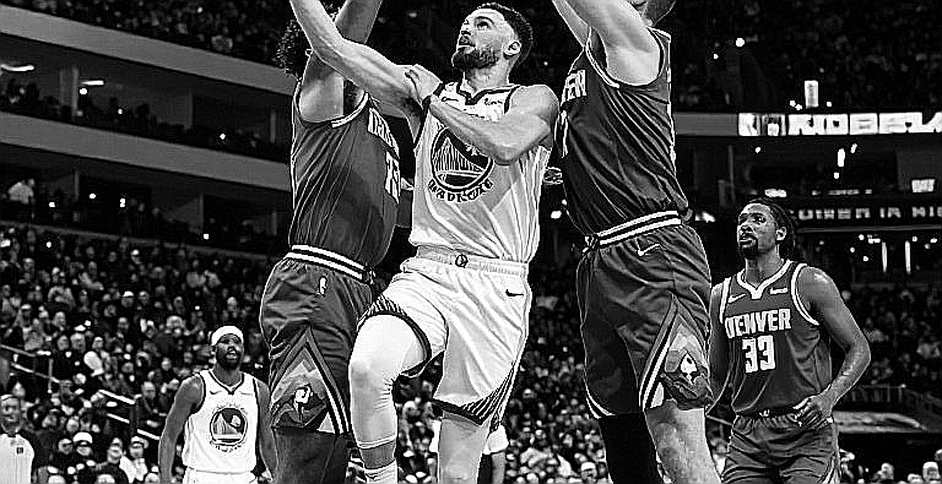 Baskonia 79-93 Dubai: Pháo đài Buesa nứt từ hiệp ba, và một bảng lương đang nói thay chiến thuật