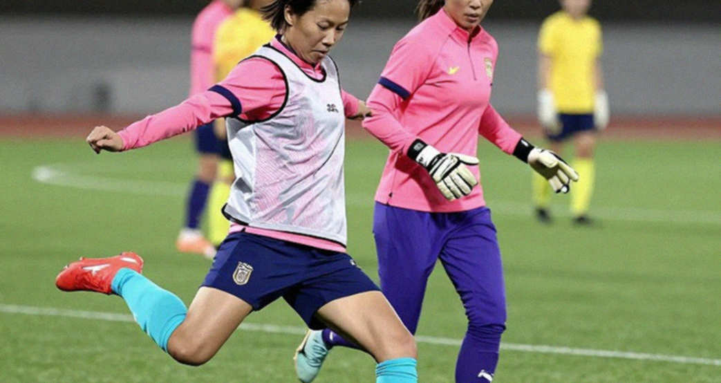 Ba trung vệ, bản đồ nhiệt và khoảng lặng ở La Commanderie: ghi chép một mùa Ligue 1
