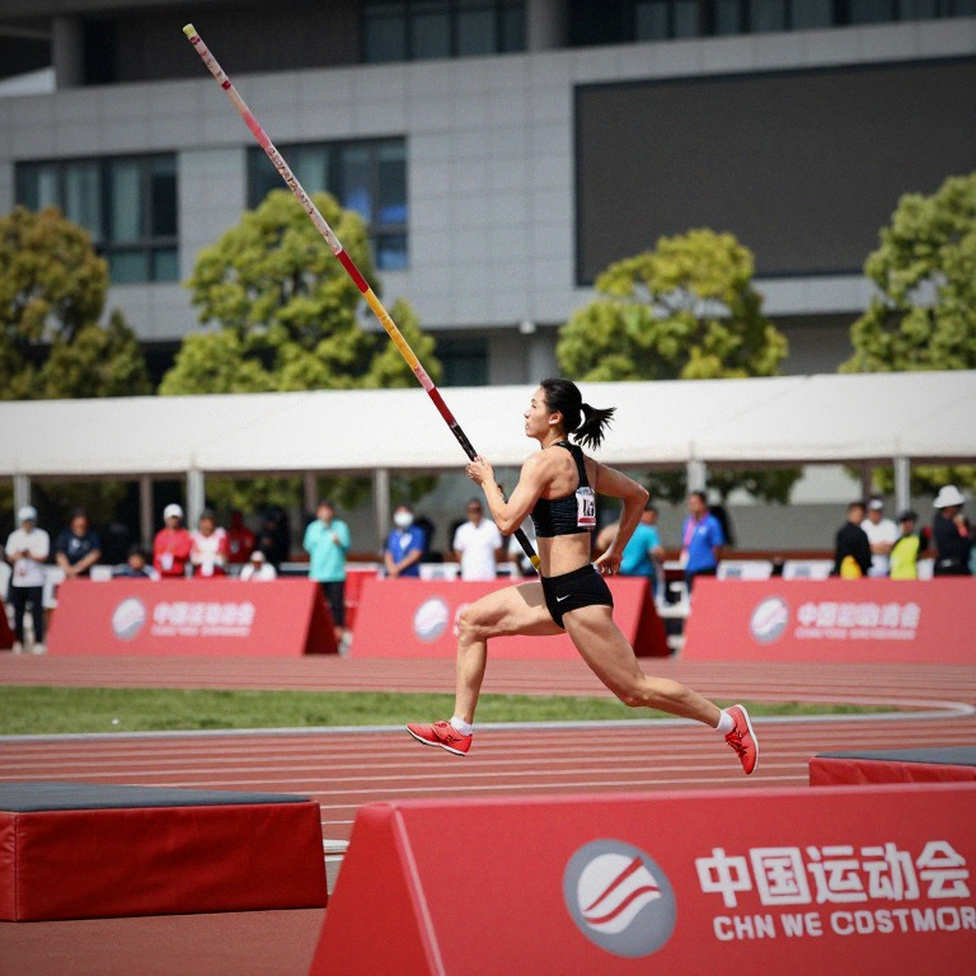Bộ speed suit của Keely Hodgkinson: giải mã tuyên bố khí động học ở cự ly 800m