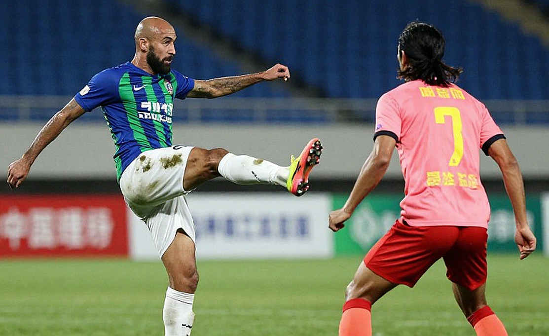 Doan Van Hau and the 68th-Minute Tackle: The Real Test Behind the Red Card