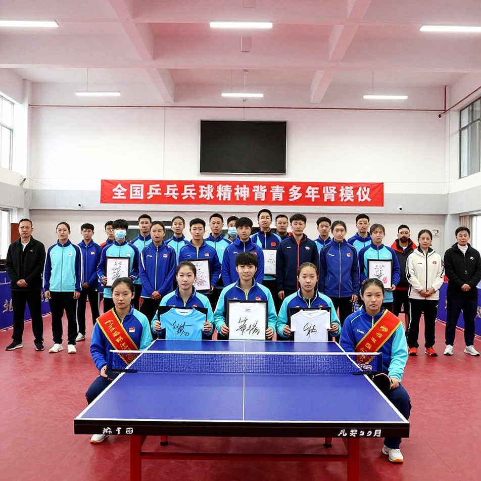 Pashley và Trumpauskas nhắm cú đúp Under-21 National Cup: Khi bảng xếp hạng viết lại luật chơi